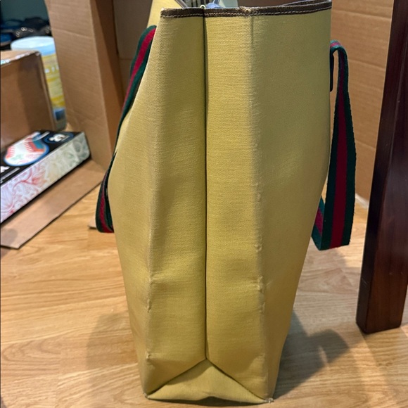 Authentic Vintage Gucci Sherry Line Tan Canvas Tote with Signature Straps - Picture 4 of 16